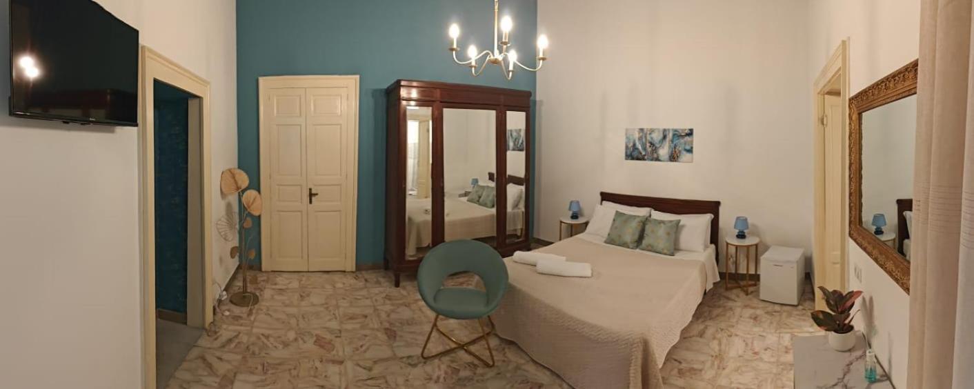 Baroque Bed & Breakfast อาชิเรอาเล ภายนอก รูปภาพ