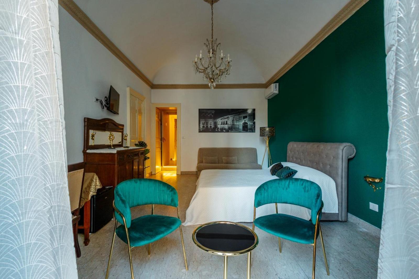 Baroque Bed & Breakfast อาชิเรอาเล ภายนอก รูปภาพ